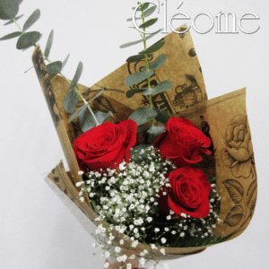 B-25 Bouquet Le trio de roses parfait
