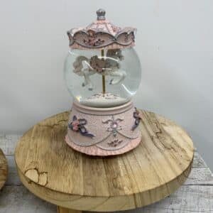 Globe carrousel